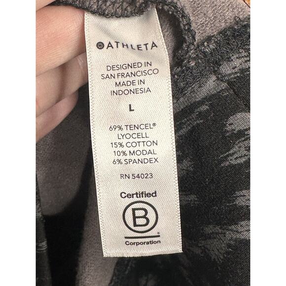 Athleta Women’s Gray Black Print Dolman Sleeve Pull Over Sweater Size Large - Picture 4 of 6